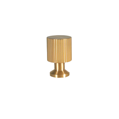 Marienlund Möbelknopf mit Linienstruktur, gebürstetes Messing mit Lack – Höhe 33 mm • Chr. Jørgensen