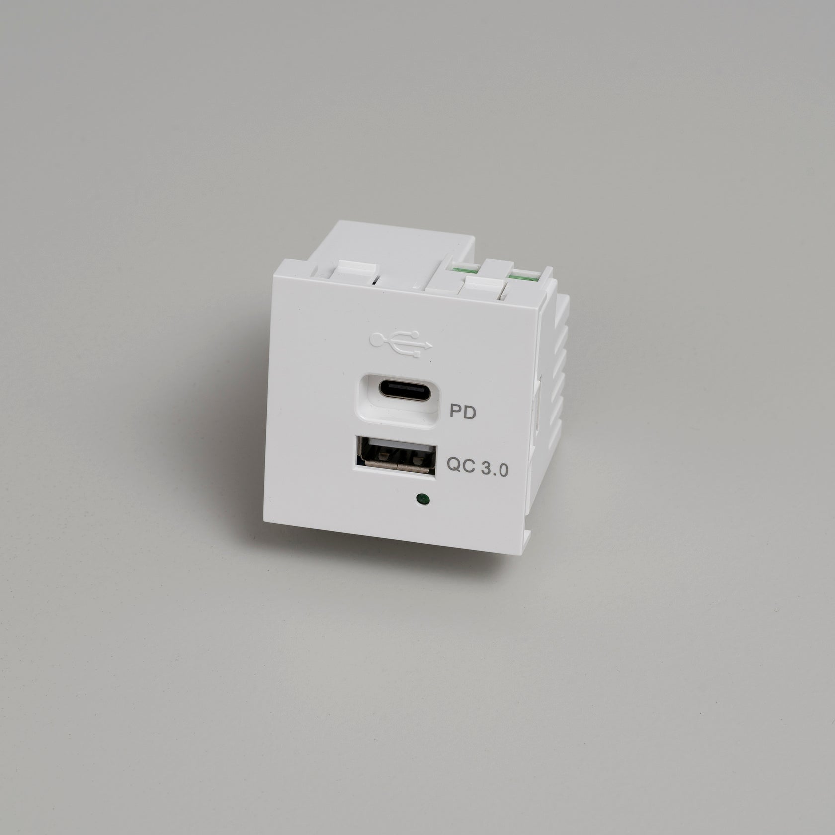 Modul til USB A + C Quickcharge, hvid • Buster + Punch