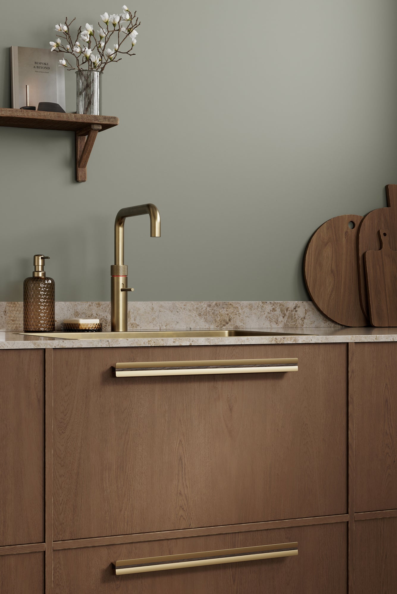 PAPILLON greb, mørkebrun og mat messing • Furnipart