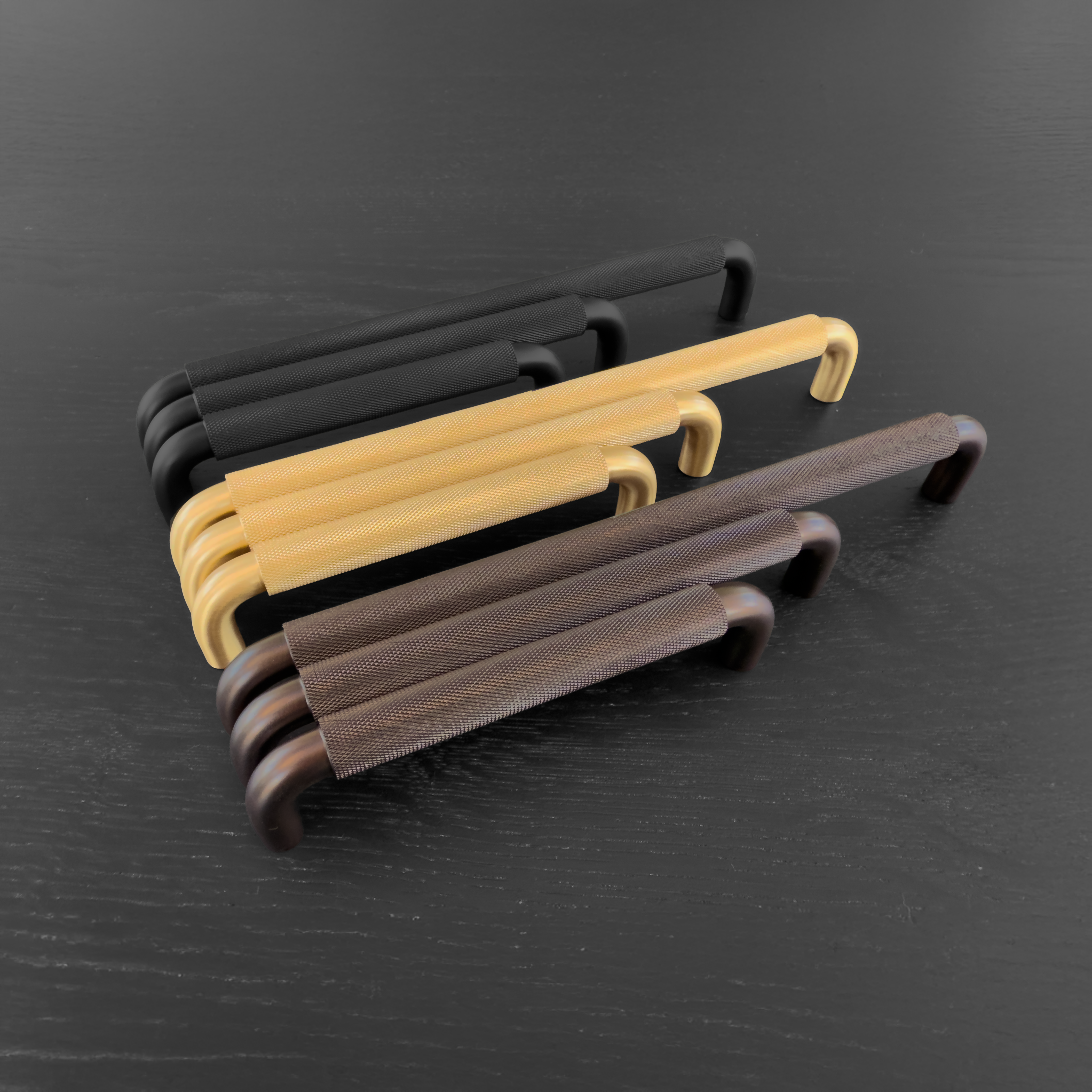 Holmen • Køkkengreb med diamond cut, sort