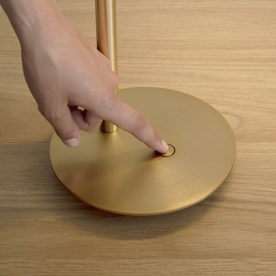 Omni Table bordlampe, messing • UMAGE