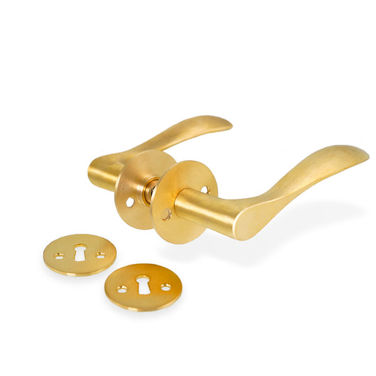 Bellevue dørhåndtag i børstet messing uden lak inkl. roset og nøgleskilt c/c 30 mm