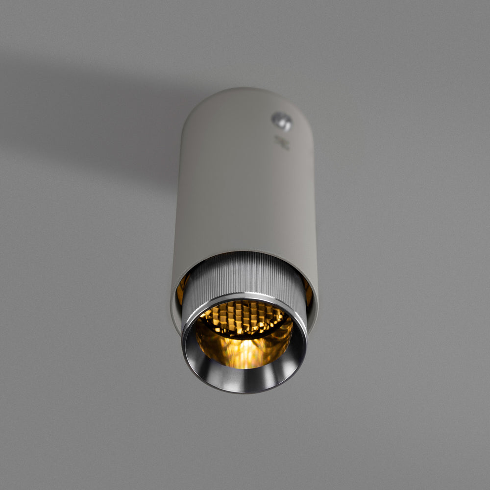Exhaust Surface Linear spot i stone med detaljer i rustfri stål  • Buster + Punch
