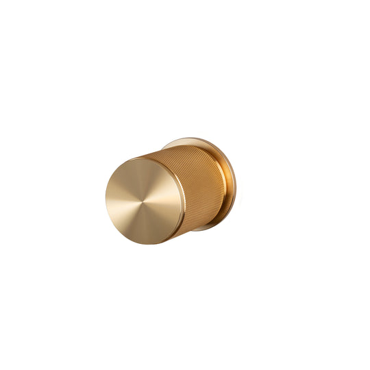 Cross dørknop i messing med diamond cut mønster  • Buster + Punch