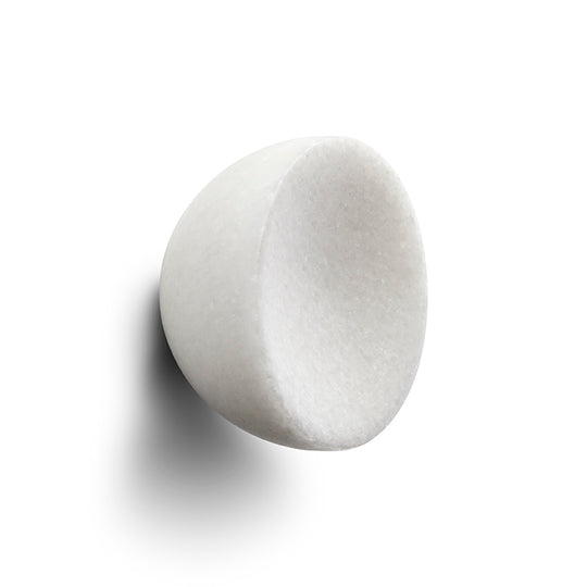 Get a Grip #1 Marble møbelknop, hvid • Design by Us