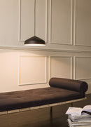 sort loft pendel med et enkelt og cool design.
