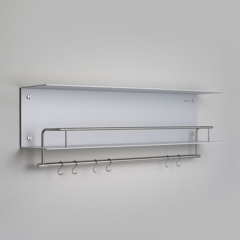 Går hylde til køkkenet med råt design og eksklusive detaljer i rustfri stål.
