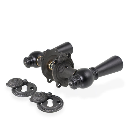 Østerbro dørhåndtag i sort træ inkl. roset og nøgleskilt i sort oxideret messing