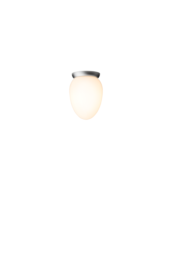 Loftlampe med sølvfarvet fatning og skærm af opalglas, på hvid baggrund