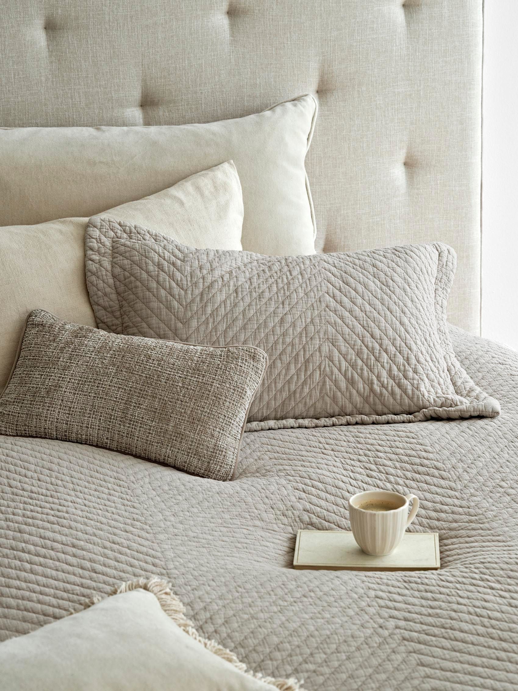 Marlen Velvet pudebetræk med frynser - CREAM • Cozy living